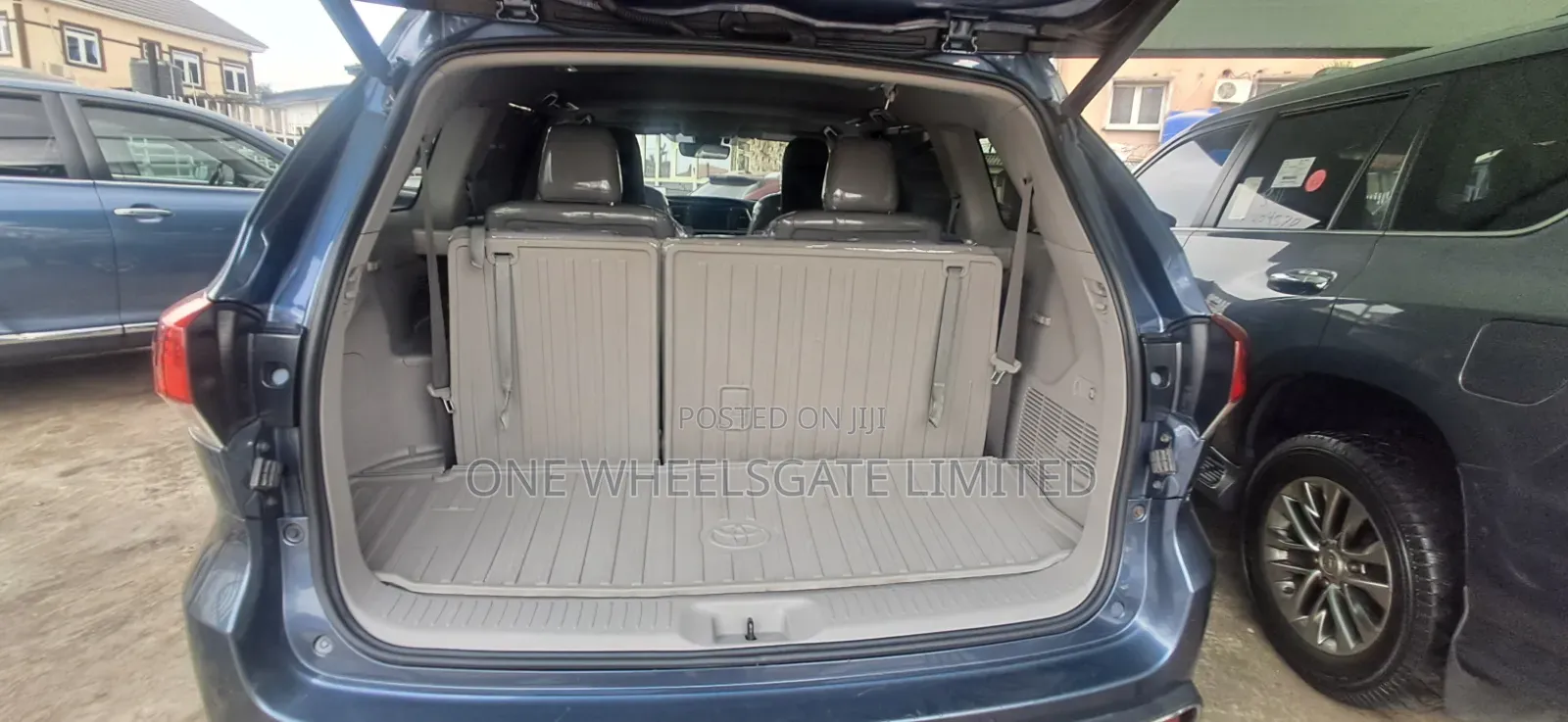 Toyota Highlander 2019 Blue