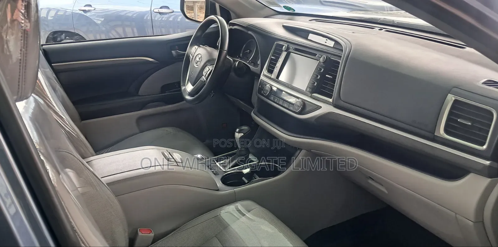 Toyota Highlander 2019 Blue