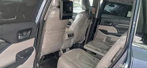 Toyota Highlander 2019 Blue