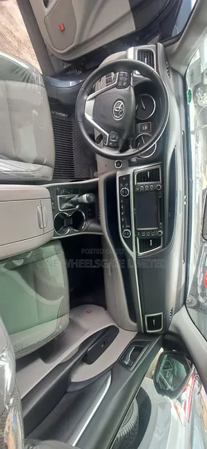 Toyota Highlander 2019 Blue