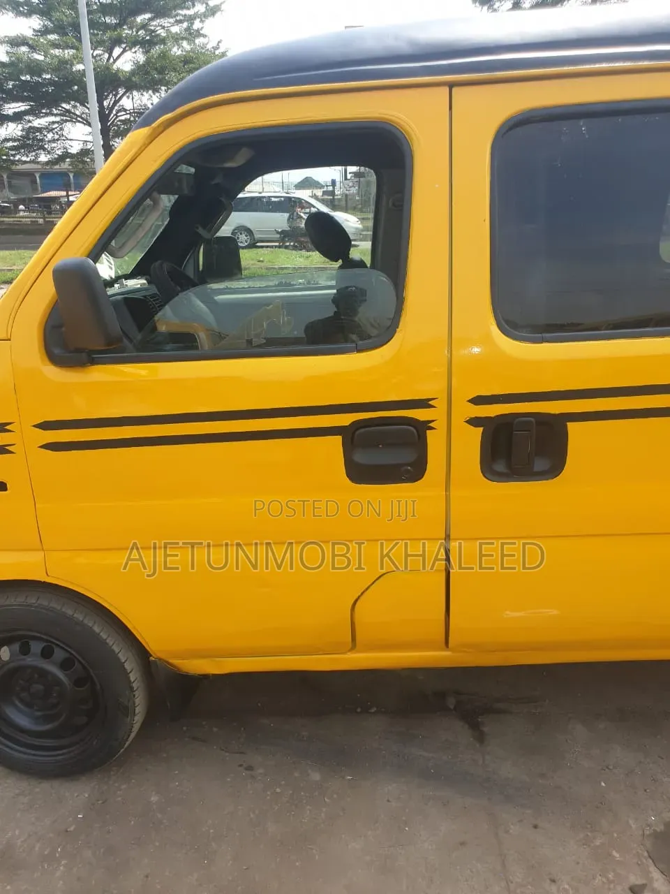 Suzuki APV Minibus 2010 Yellow
