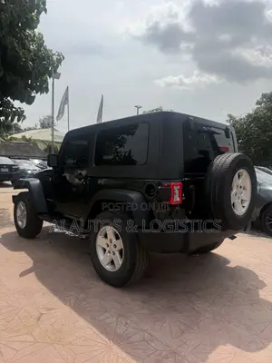 Jeep Wrangler Sahara 2011 Green