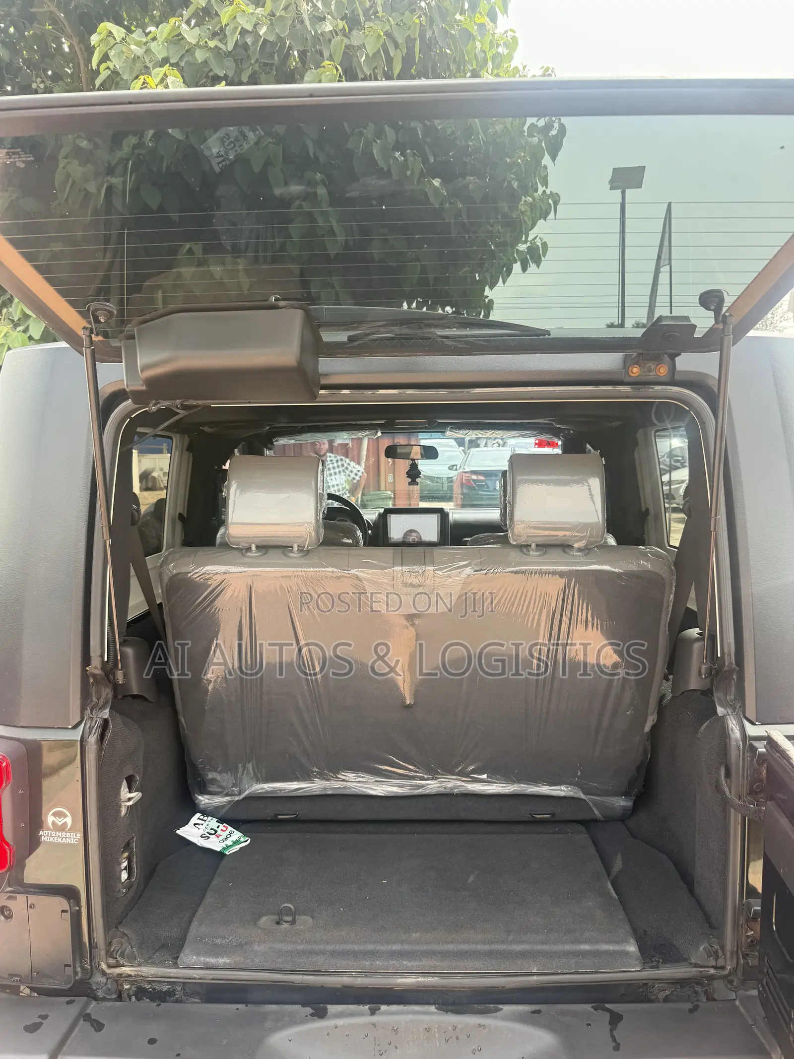 Jeep Wrangler Sahara 2011 Green