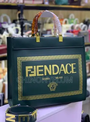 Elegant Luxury Ladies Handbag – Stylish, Classy & Eye-Catching