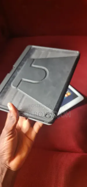 Apple iPad 5 (2022) 32 GB Silver