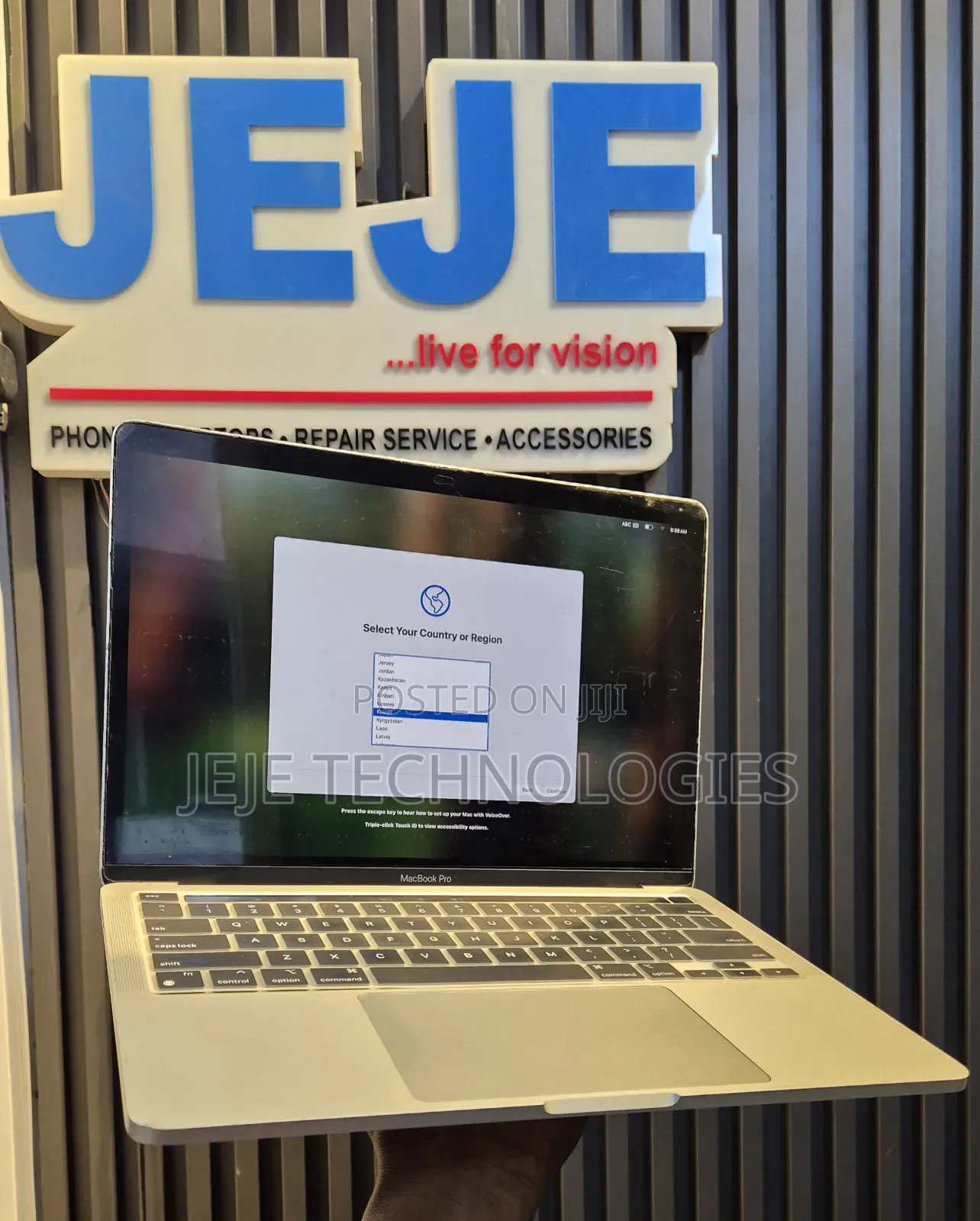 Laptop Apple MacBook Pro 2020 8GB Intel Core i5 SSD 256GB