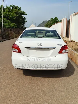 Toyota Yaris 2010 White