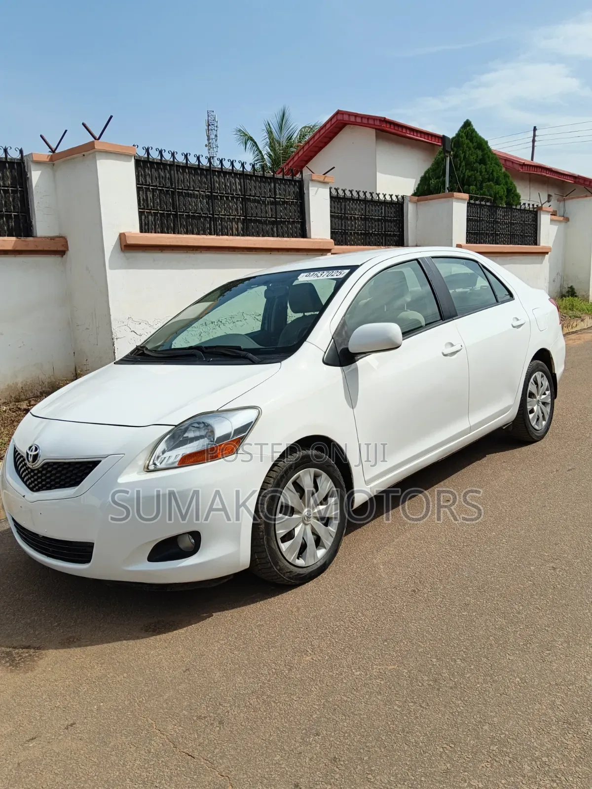 Toyota Yaris 2010 White