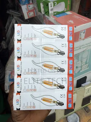 LED Filament Candle Bulb (E14 / E27 Base)