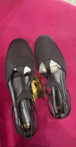 Black Cooperate Sandal for Women