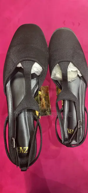 Black Cooperate Sandal for Women