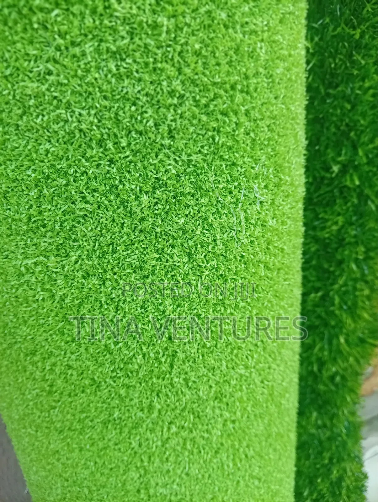 Artificial Grass. Available in Different Sizes and Colours.