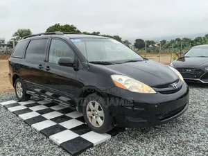 Toyota Sienna LE 2008 Black