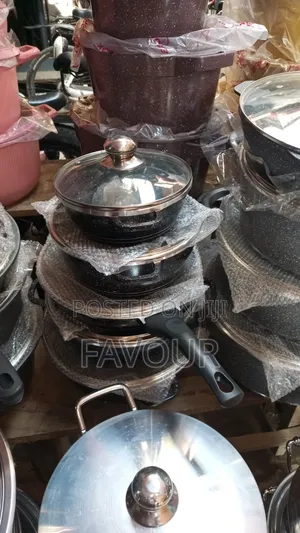 Luxury Non-Stick Cookware Set With Glass Lids – Multiple Sizes