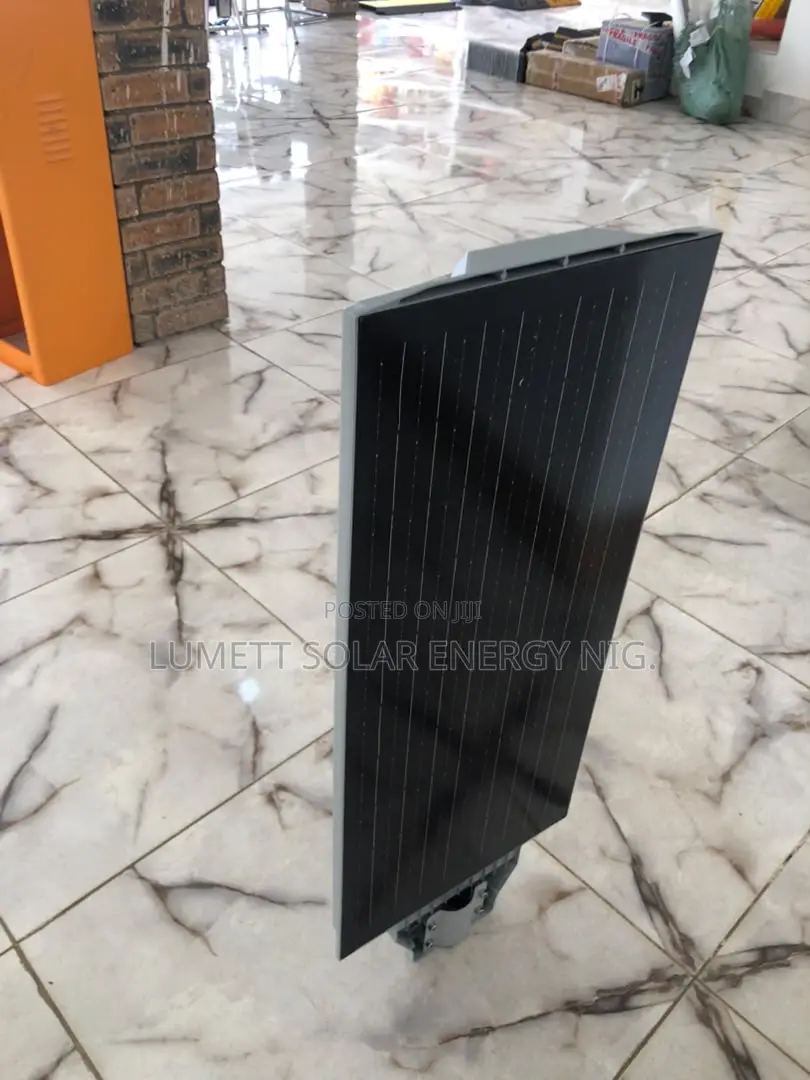 400W Solar Powered Security Road Lamp