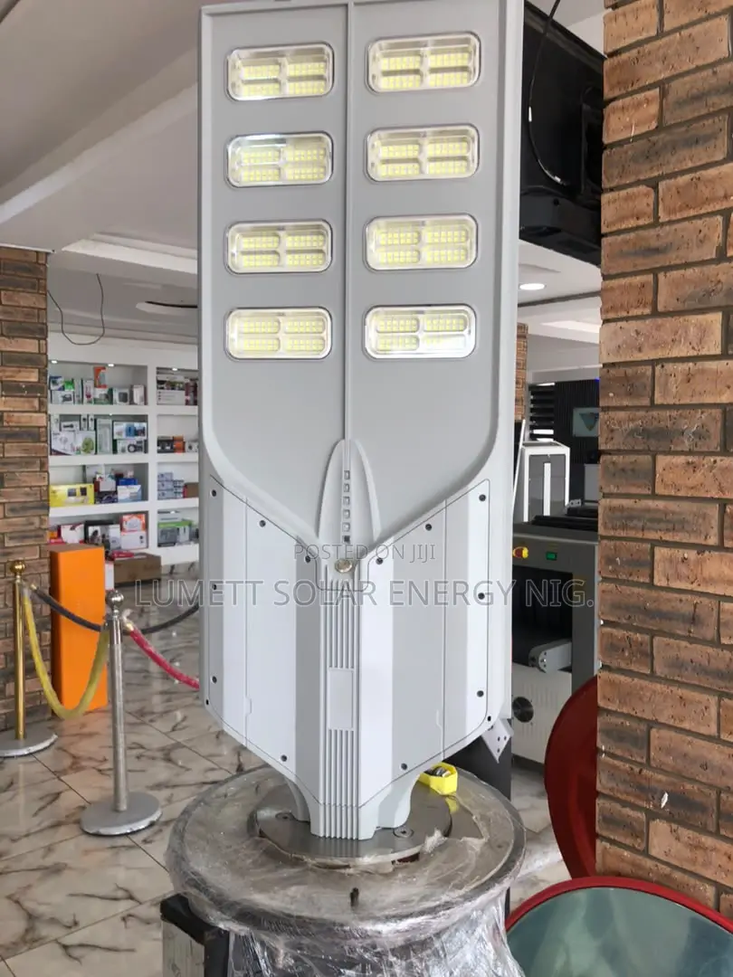 400W Solar Powered Security Road Lamp