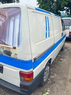 Volkswagen Transporter 2000 White