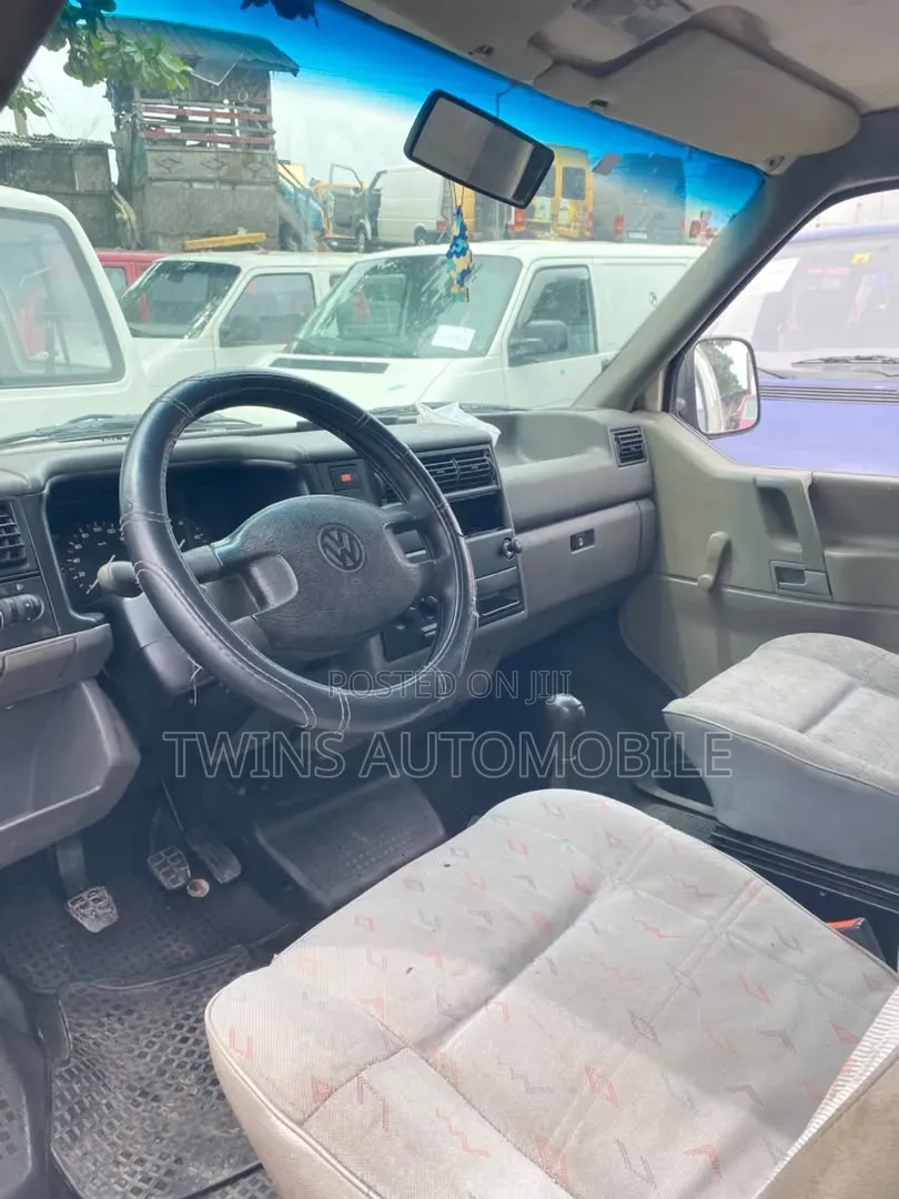 Volkswagen Transporter 2000 White