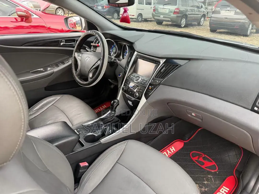 Hyundai Sonata 2013 Silver