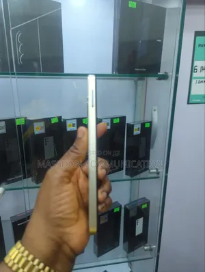 Tecno Spark 20C 256 GB Yellow