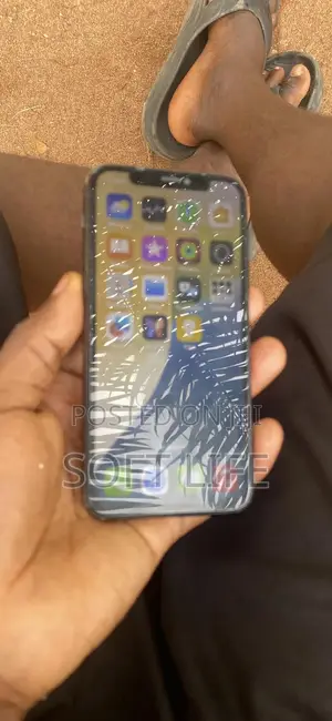 Apple iPhone 11 Pro 64 GB Gray