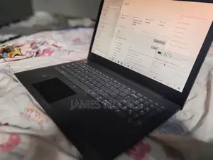 Laptop Lenovo V130-15IKB 4GB Intel Core i3 SSD 128GB