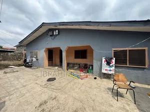 A Full Plot of Land Measuring 500sqm With a Demolishable Bungalow On