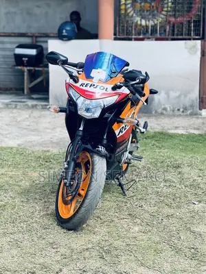 Honda CBR 2014 Orange