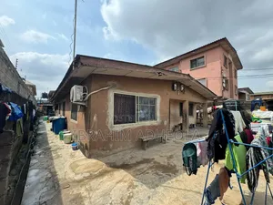 A Full Plot of Land Measuring 568sqm With a Demolishable Bungalow On