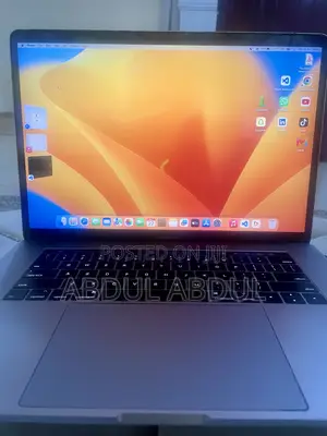 Laptop Apple MacBook Pro 2017 16GB Intel Core i7 SSD 512GB