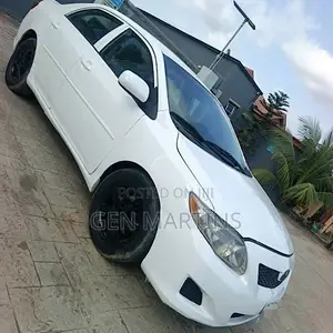 Toyota Corolla 2009 White