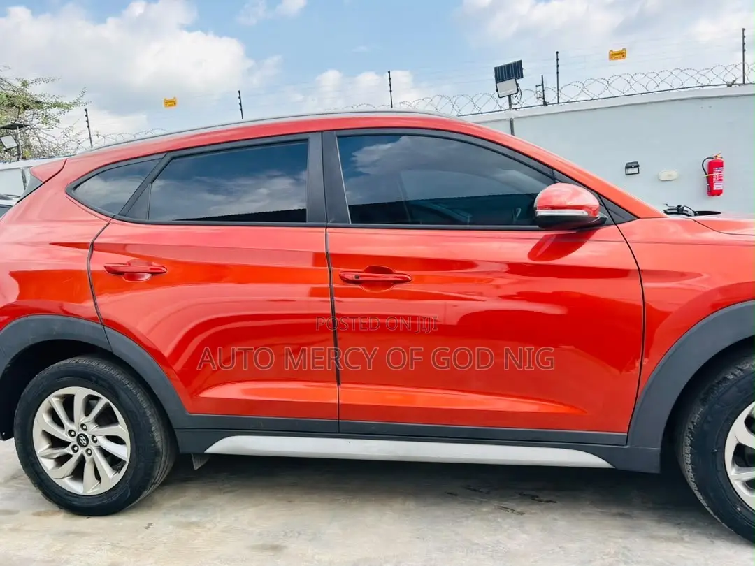 Hyundai Tucson 2017 Orange