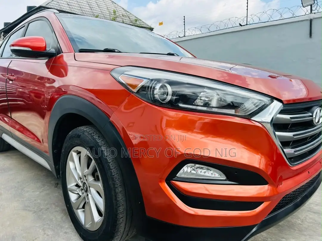 Hyundai Tucson 2017 Orange
