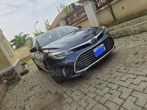 Toyota Avalon Limited (3.5L 6cyl 6A) 2018 Blue