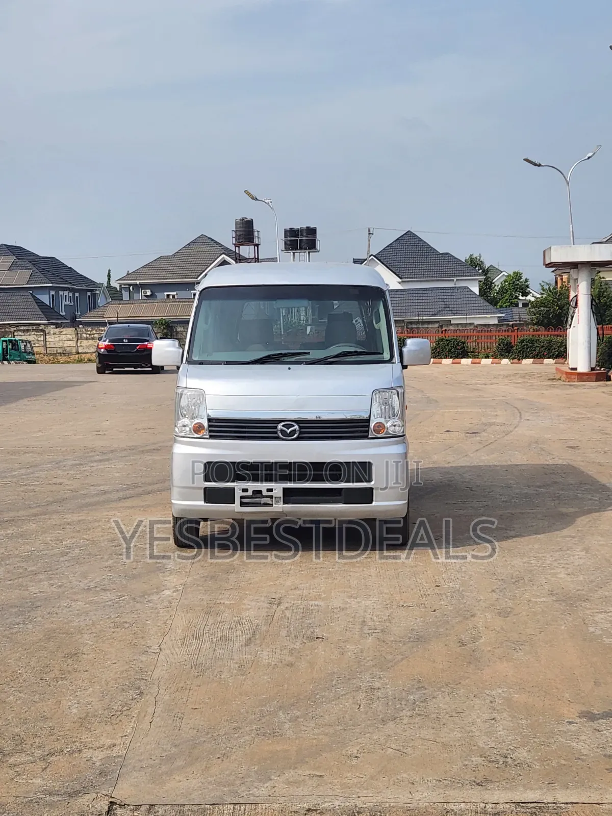 Mazda E2000 2013 Grey