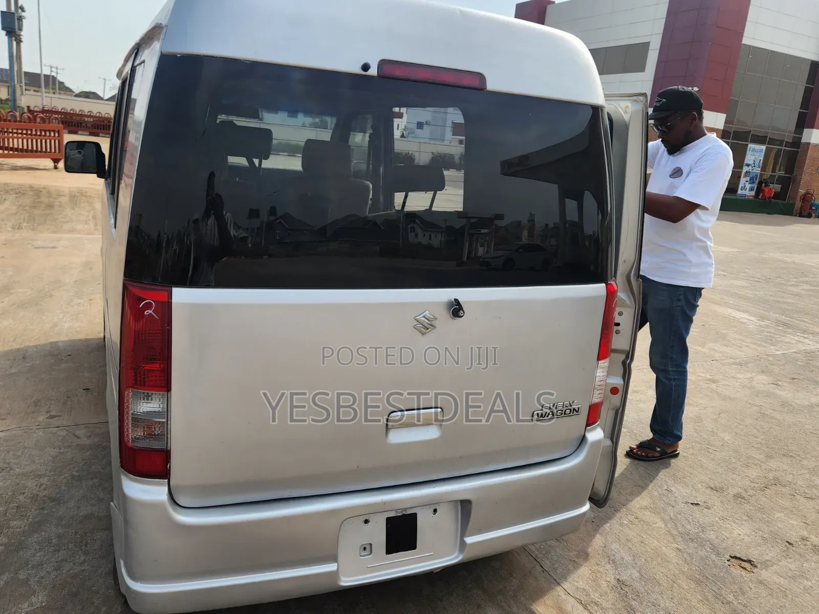 Mazda E2000 2013 Grey