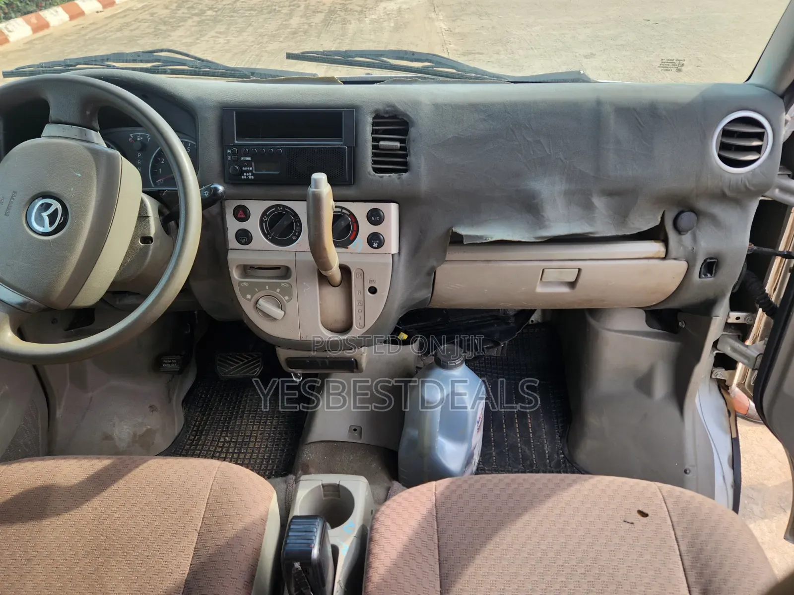 Mazda E2000 2013 Grey