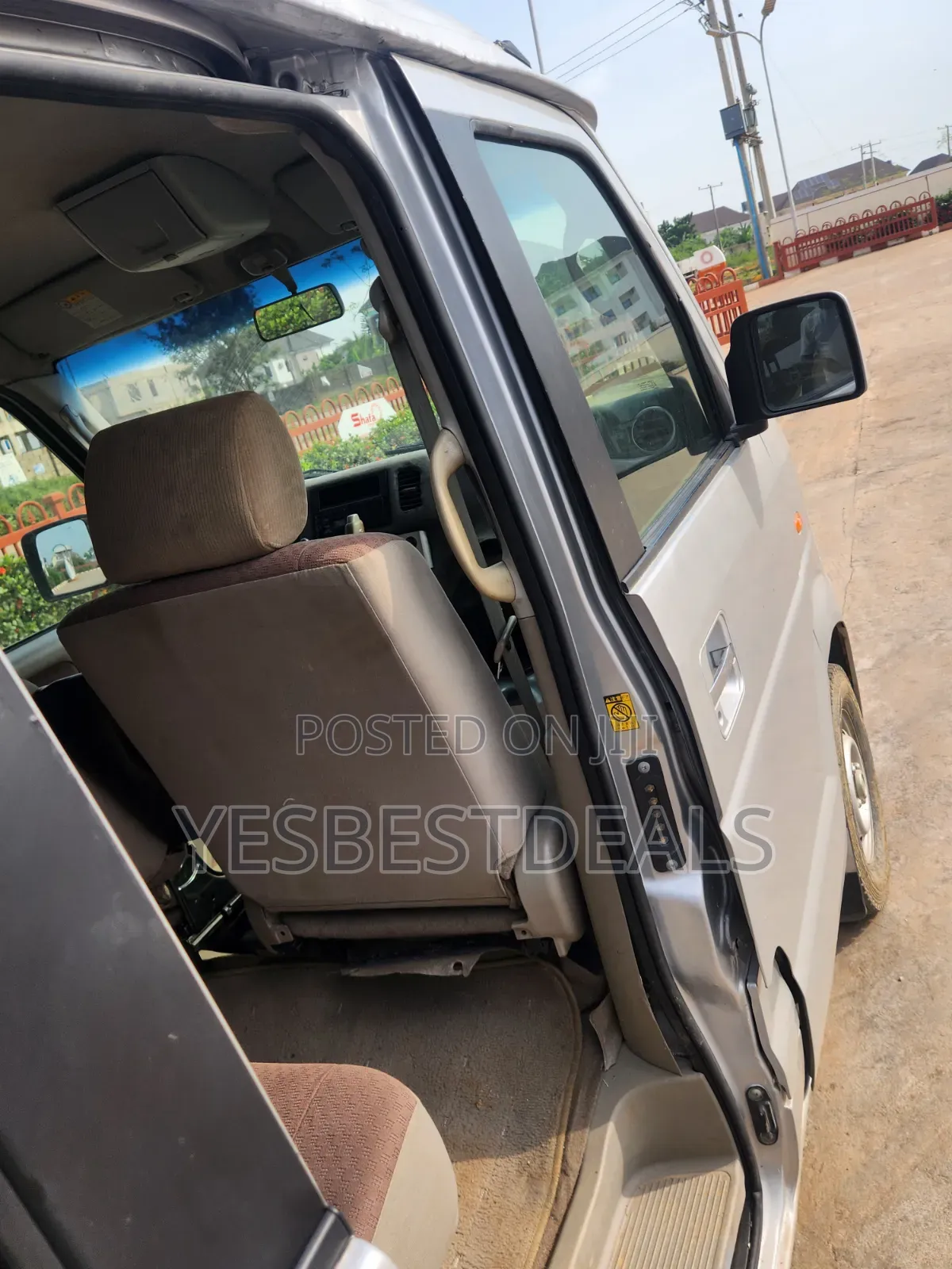 Mazda E2000 2013 Grey