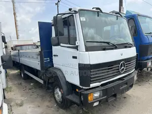Mercedes Benz 814 Truck