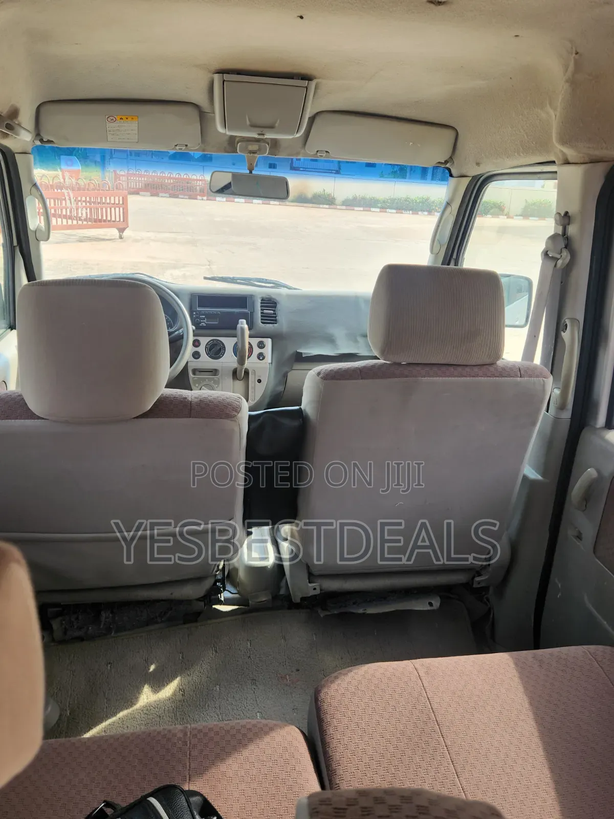Mazda E2000 2013 Grey