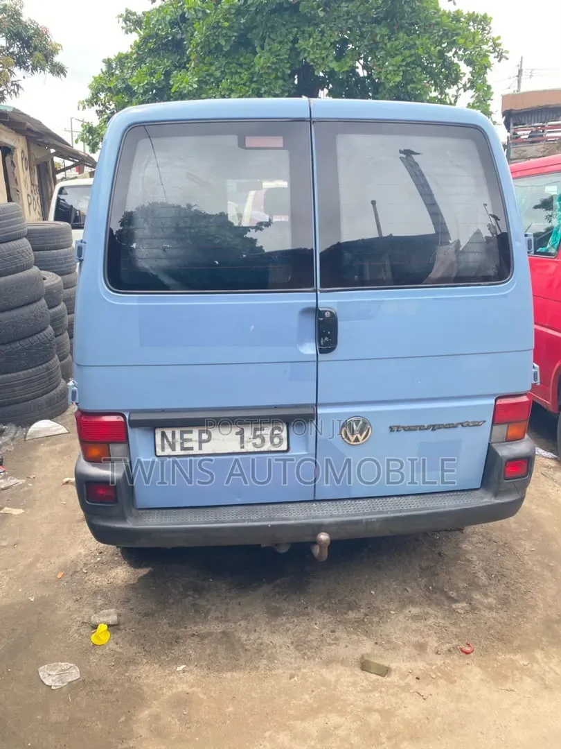 Volkswagen Transporter 2002 Blue
