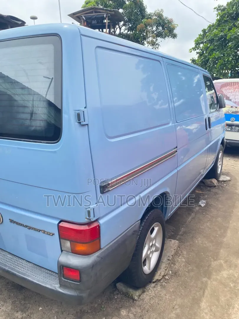 Volkswagen Transporter 2002 Blue