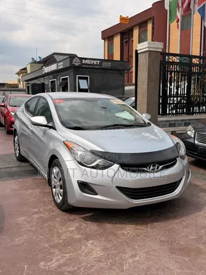 Hyundai Elantra 2011 Silver