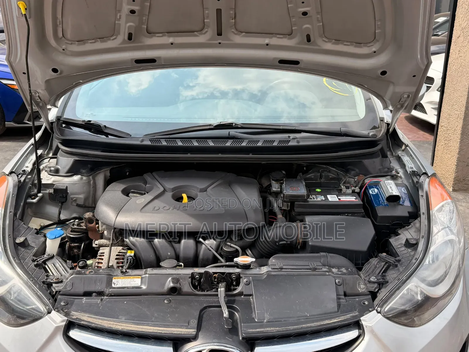 Hyundai Elantra 2011 Silver