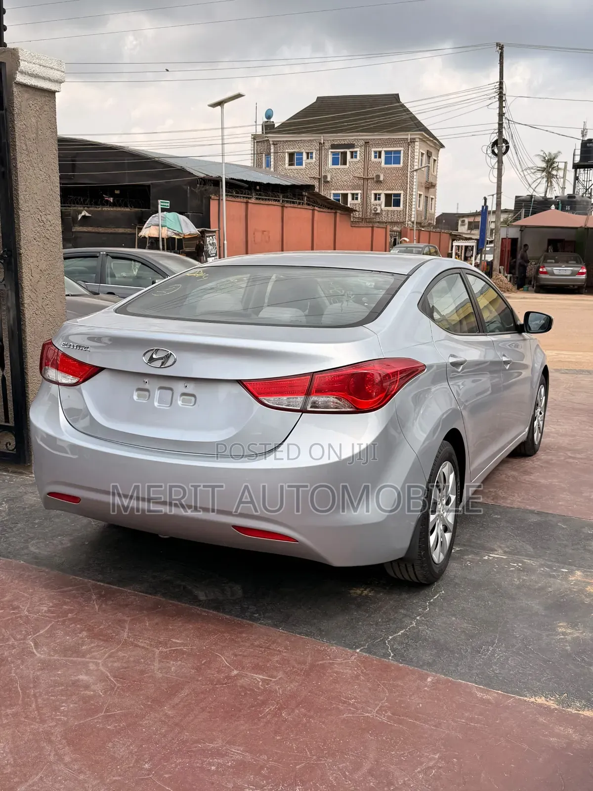 Hyundai Elantra 2011 Silver