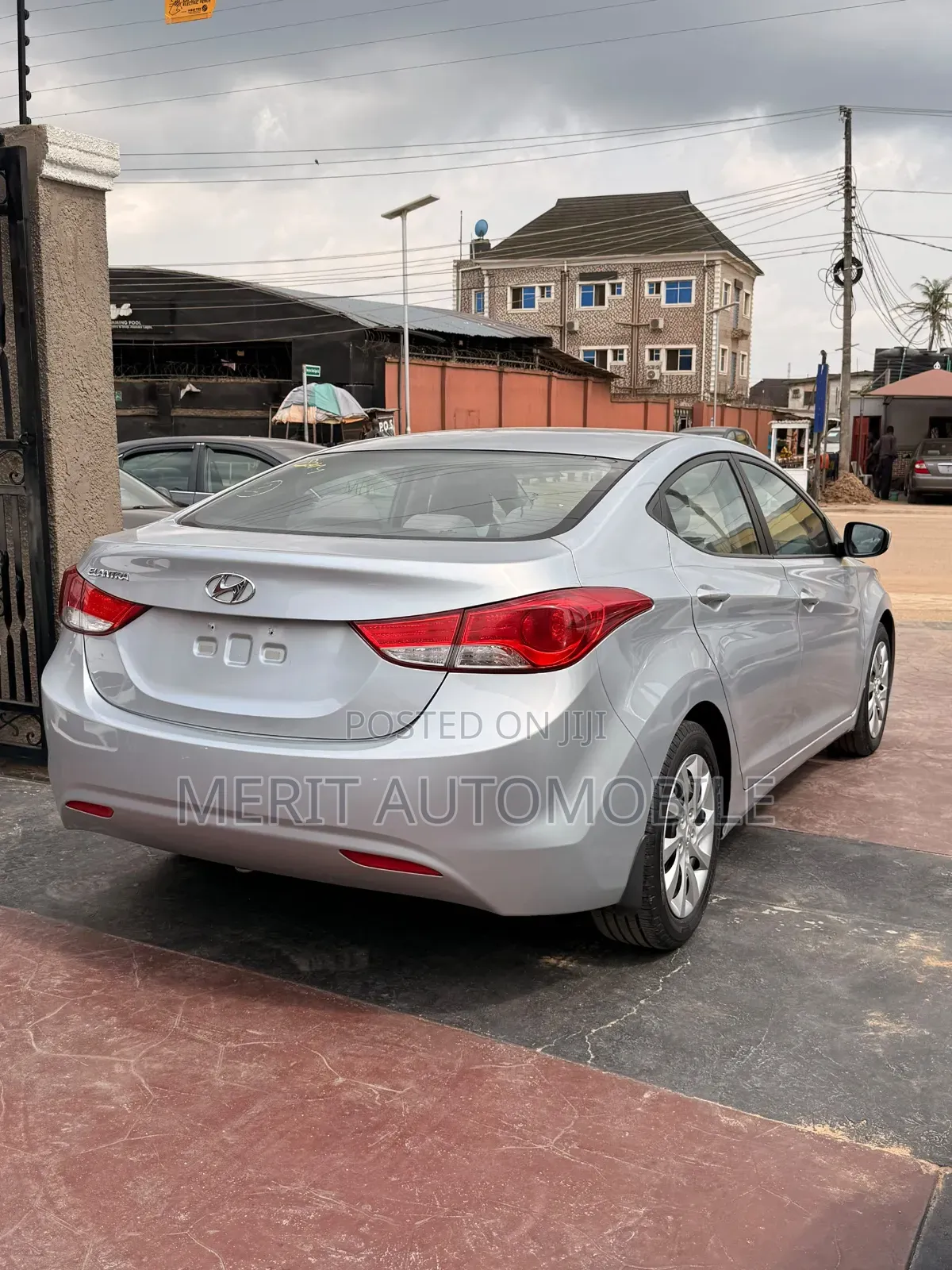 Hyundai Elantra 2011 Silver
