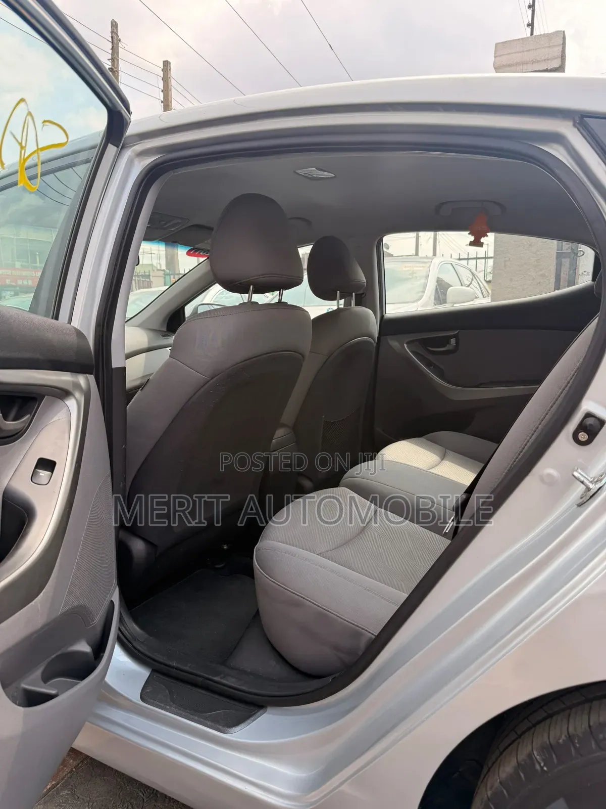 Hyundai Elantra 2011 Silver