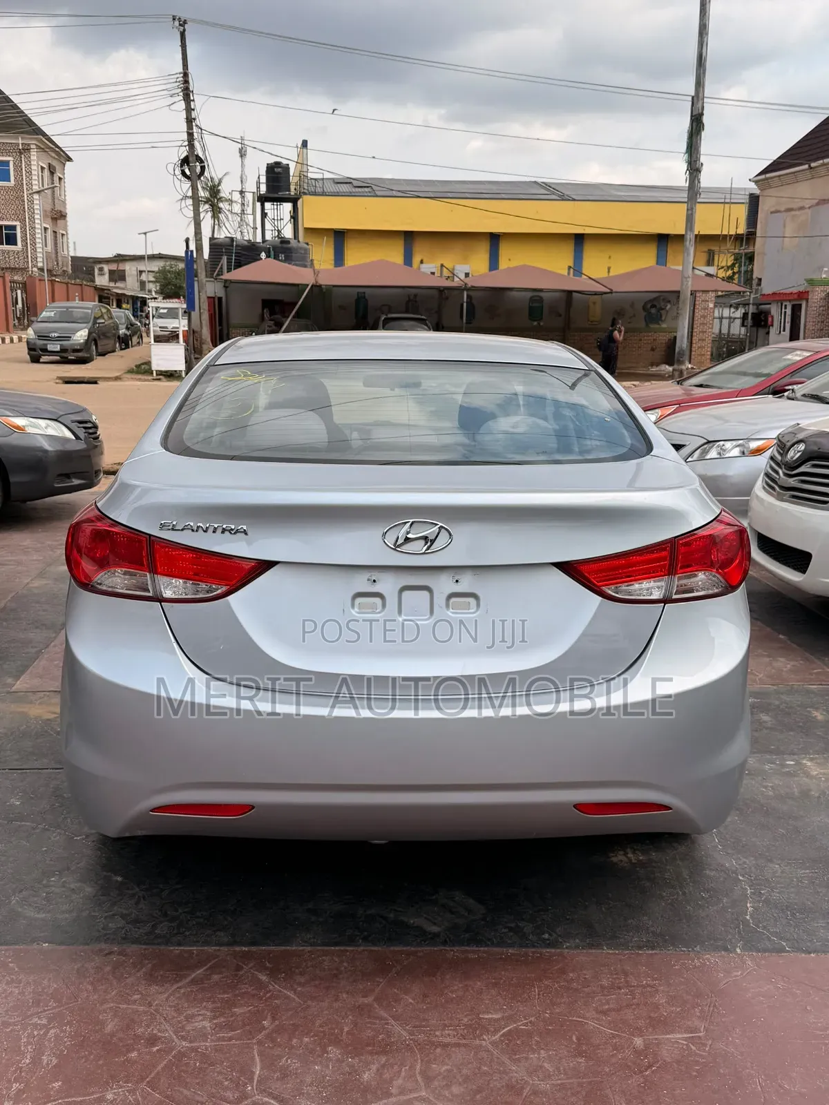 Hyundai Elantra 2011 Silver