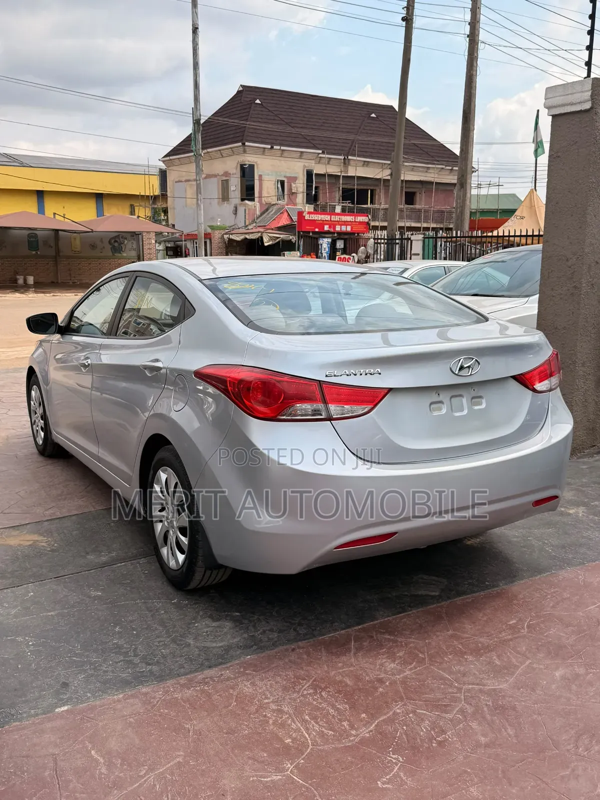 Hyundai Elantra 2011 Silver
