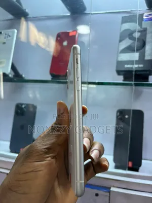 Apple iPhone 11 128 GB White
